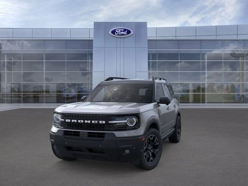 New 2025 Ford Bronco Sport Outer Banks w/ Outer Banks Tech Package+ AWD/4WD image 2
