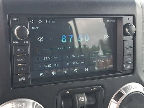 Used 2013 Jeep Wrangler Unlimited Sahara w/ Connectivity Group AWD/4WD image 16