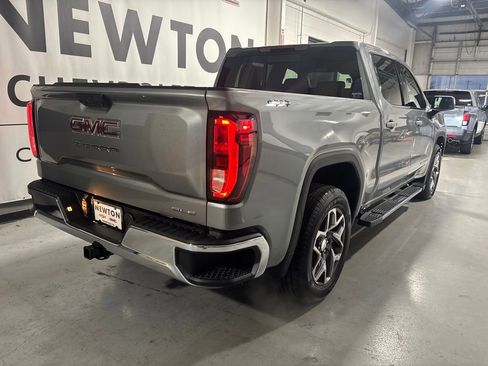 New 2026 GMC Sierra 1500 SLE w/ Preferred Package AWD/4WD image 29