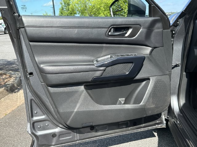Certified 2025 Nissan Pathfinder SV FWD image 12