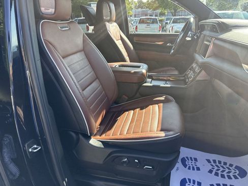 Used 2024 GMC Yukon Denali Ultimate AWD/4WD image 26