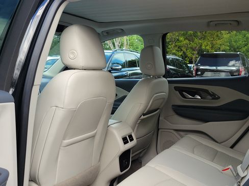 Used 2023 GMC Terrain Denali AWD/4WD image 12