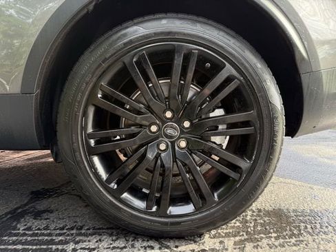 Used 2017 Land Rover Discovery HSE Luxury image 35