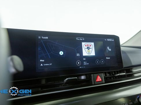 Used 2025 Kia Carnival SX Prestige FWD image 18