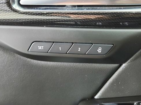 Used 2022 Buick Envision Essence w/ Safety Package FWD image 21