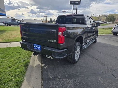 Used 2021 Chevrolet Silverado 1500 High Country w/ Z71 Off-Road Package AWD/4WD image 3