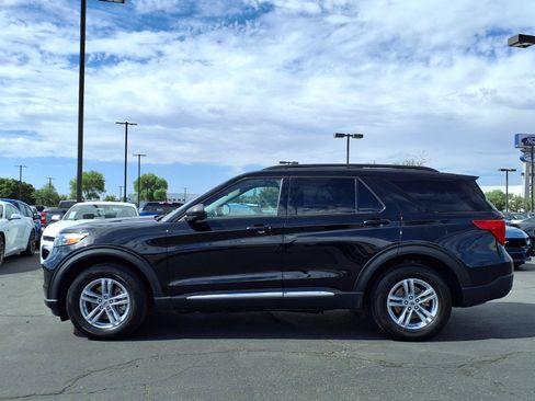 Certified 2024 Ford Explorer XLT w/ Equipment Group 202A AWD/4WD image 3