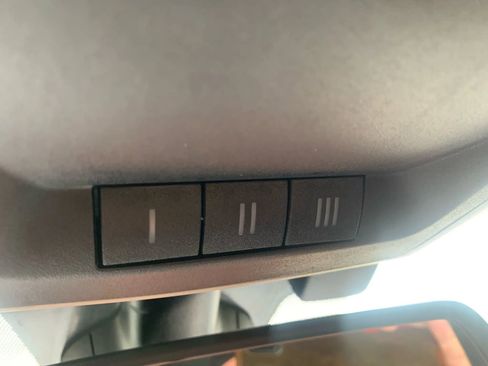 Used 2017 RAM 1500 Lone Star AWD/4WD image 23