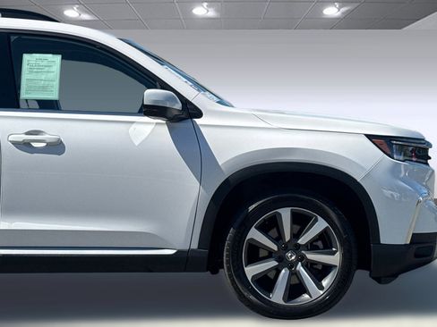 Used 2023 Honda Pilot Touring image 34