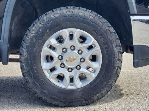 Used 2021 Chevrolet Silverado 3500 LTZ w/ LTZ Texas Edition AWD/4WD image 11