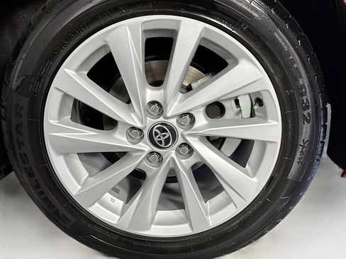 Used 2023 Toyota Camry LE image 31