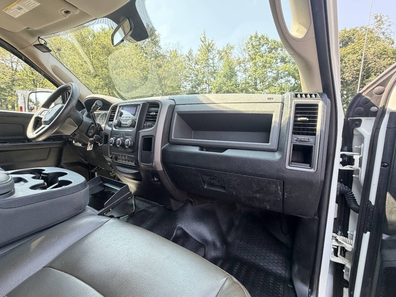 Used 2015 RAM 5500 Tradesman w/ Ambulance Prep Group RWD image 31