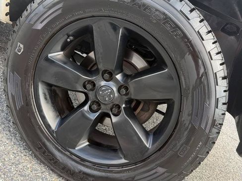 Used 2019 RAM 1500 Express w/ Express Value Package AWD/4WD image 26