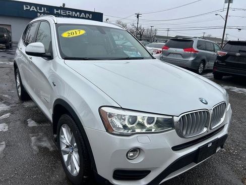 Used 2017 BMW X3 xDrive28i image 2
