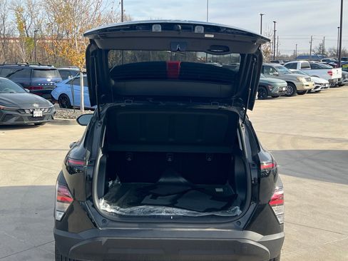 Used 2025 Hyundai Kona SEL image 15