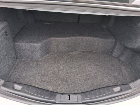 Used 2019 Ford Fusion SE FWD image 14