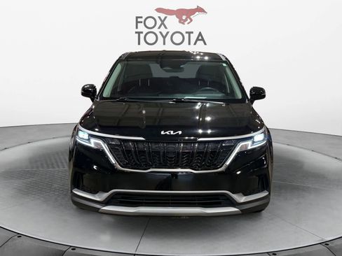 Used 2023 Kia Carnival LX image 9