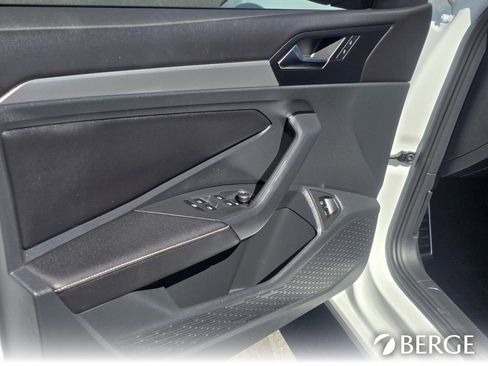 Used 2024 Volkswagen Jetta Sport image 12