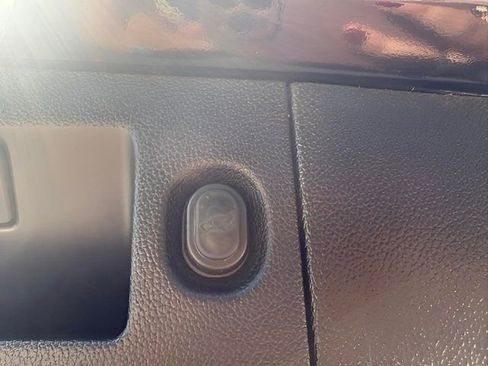 Used 2019 GMC Yukon SLT image 8