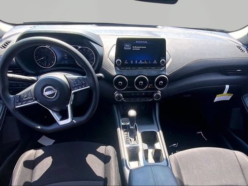 Used 2025 Nissan Sentra SV FWD image 7