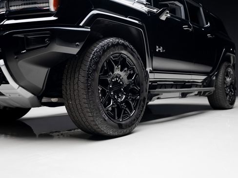 Used 2024 GMC Hummer EV 2X image 71