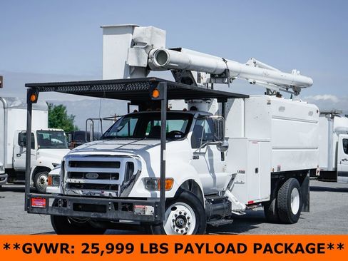 Used 2013 Ford F750 2WD Regular Cab Super Duty image 4