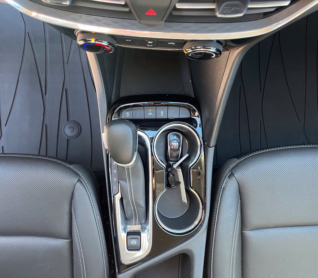 Used 2024 Buick Encore GX Sport Touring FWD image 25
