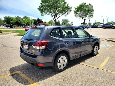 Used 2023 Subaru Forester AWD/4WD image 5