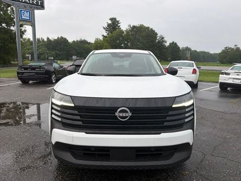 Used 2025 Nissan Kicks S AWD/4WD image 2