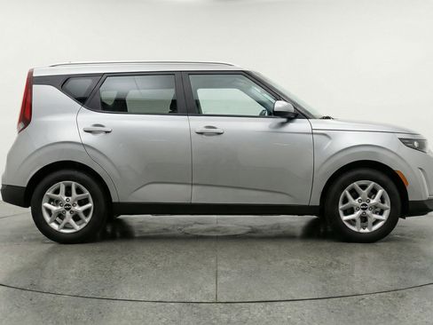 Used 2025 Kia Soul LX w/ LX Technology Package image 11