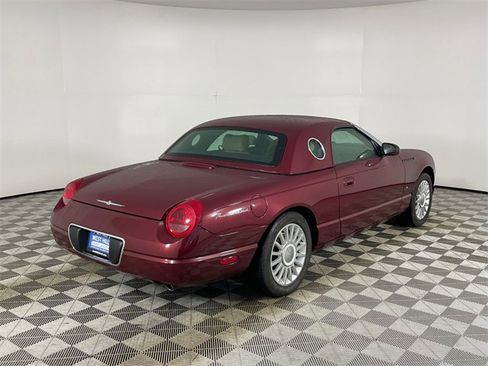 Used 2004 Ford Thunderbird image 20