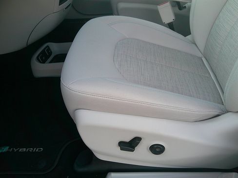 Used 2017 Chrysler Pacifica Touring Plus FWD image 12