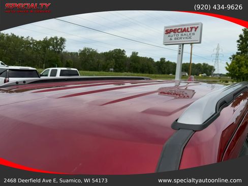 Used 2017 Ford Explorer XLT w/ Equipment Group 201A AWD/4WD image 14