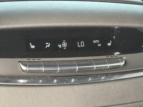 Certified 2025 Cadillac Escalade ESV Premium Luxury w/ Touring Package AWD/4WD image 23