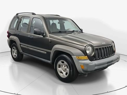 Used 2006 Jeep Liberty Sport image 3