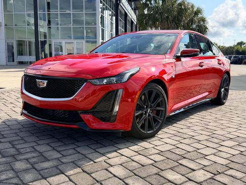 Used 2021 Cadillac CT5 Sport RWD image 1