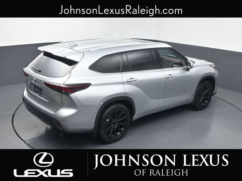 Used 2024 Toyota Highlander Limited AWD/4WD image 27