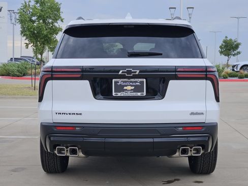 New 2027 Chevrolet Traverse LT w/ Midnight/Sport Edition FWD image 8