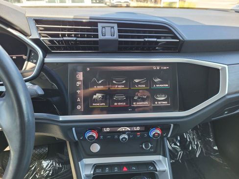 Used 2019 Audi Q3 2.0T Premium Plus w/ Premium Plus Package AWD/4WD image 30