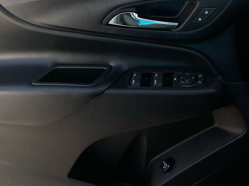 Used 2024 Chevrolet Equinox LT image 20