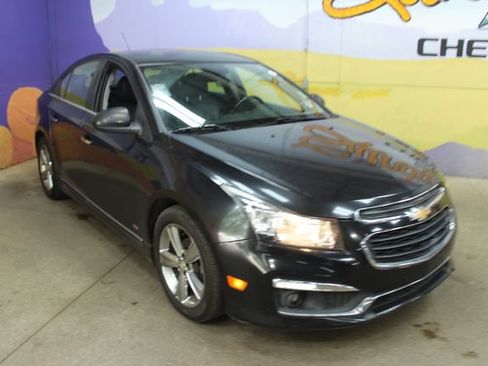 Used 2016 Chevrolet Cruze LT w/ Sun, Sound and Sport Package FWD image 3