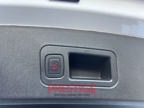 Used 2020 Tesla Model S Long Range AWD/4WD image 19
