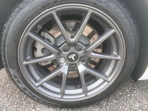 Used 2021 Tesla Model 3 Standard Range Plus image 34