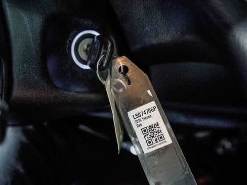 Used 2020 Toyota Sienna SE image 30