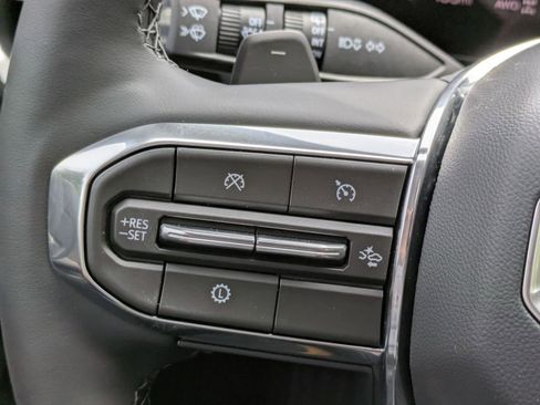 New 2026 GMC Terrain Denali w/ LPO, Black Badging Package AWD/4WD image 17