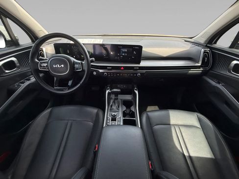 Used 2024 Kia Sorento EX w/ Panoramic Sunroof Package FWD image 21