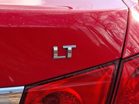 Used 2014 Chevrolet Cruze LT image 46