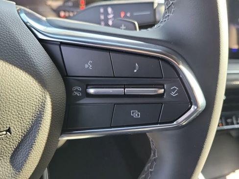 New 2026 Chevrolet Suburban LS image 6