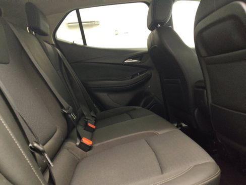Used 2021 Buick Encore GX Preferred w/ Sport Touring Package FWD image 19