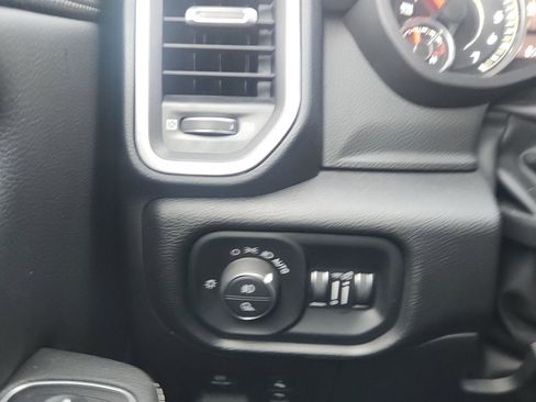 Used 2022 RAM 1500 Laramie image 17